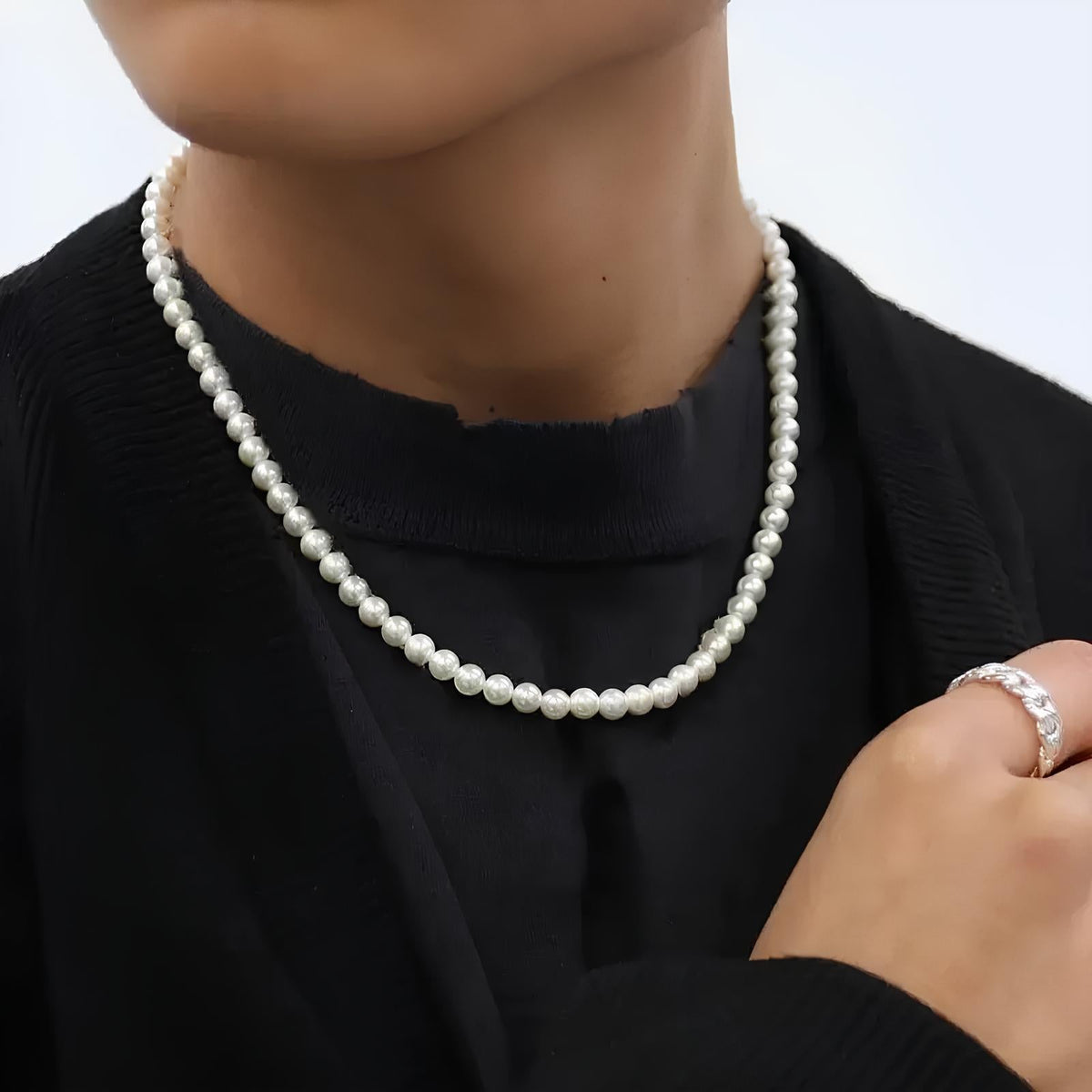 Classic Pearl Necklace
