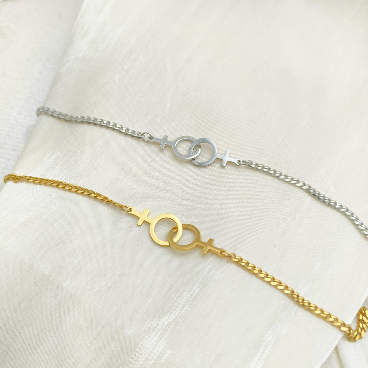 Lesbian Bond Necklace